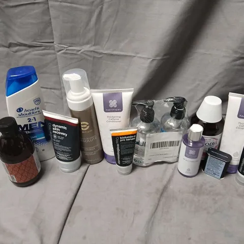 APPROXIMATELY 20 ASSORTED COSMETICS ITEMS TO INCLUDE HEALTHSPAN CONDITIONER, DERMALOGICA PRO SERUM, CORSODYL, ETC