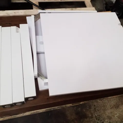 ARENDELLE WHITE SQUARE TABLE