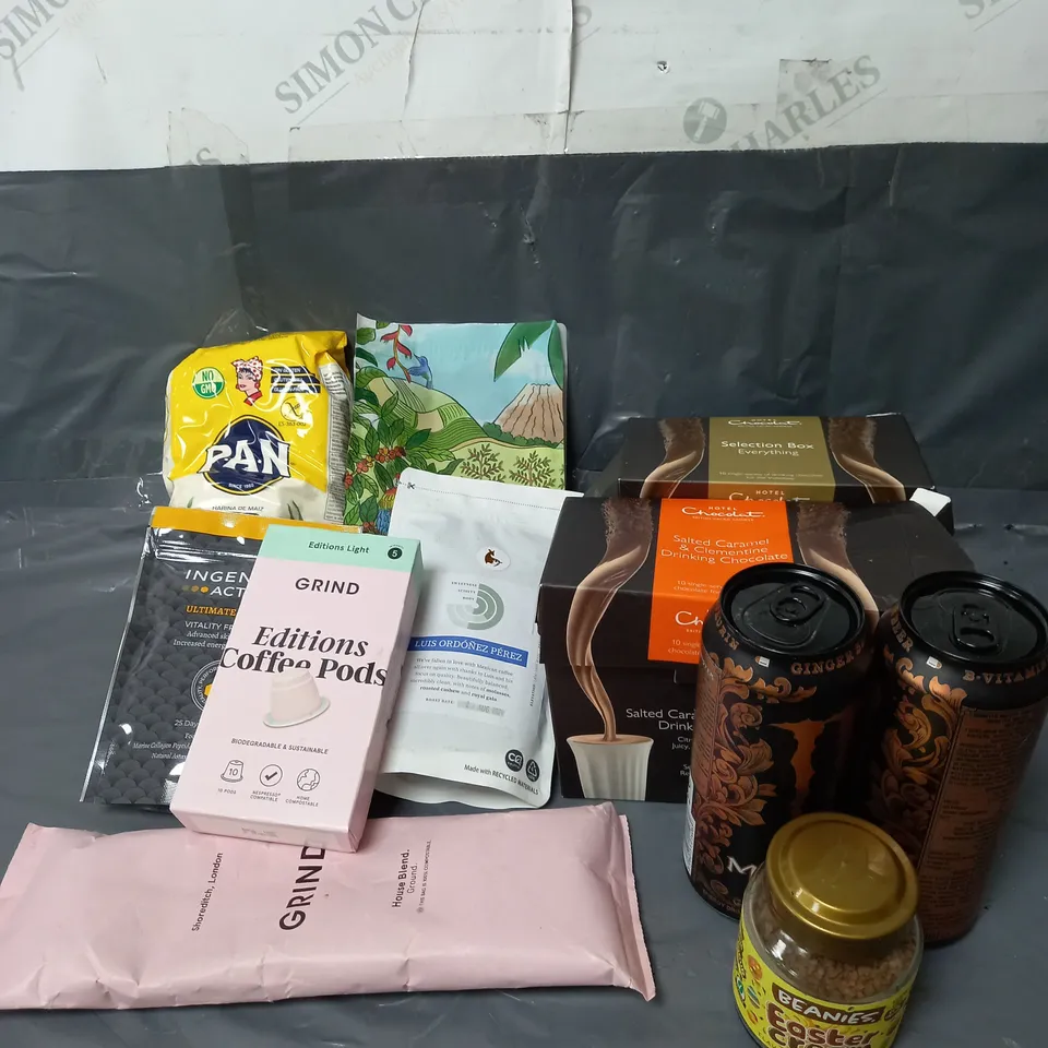 APPROXIMATELY 10 ASSORTED FOOD & DRINK ITEMS TO INCLUDE - HOTEL CHOCOLAT DRINKING CHOCOLATE SELECTION - BEANIES EASTER CREAM INSTANT COFFEE - MONSTER MULE GINGER BEER - ETC