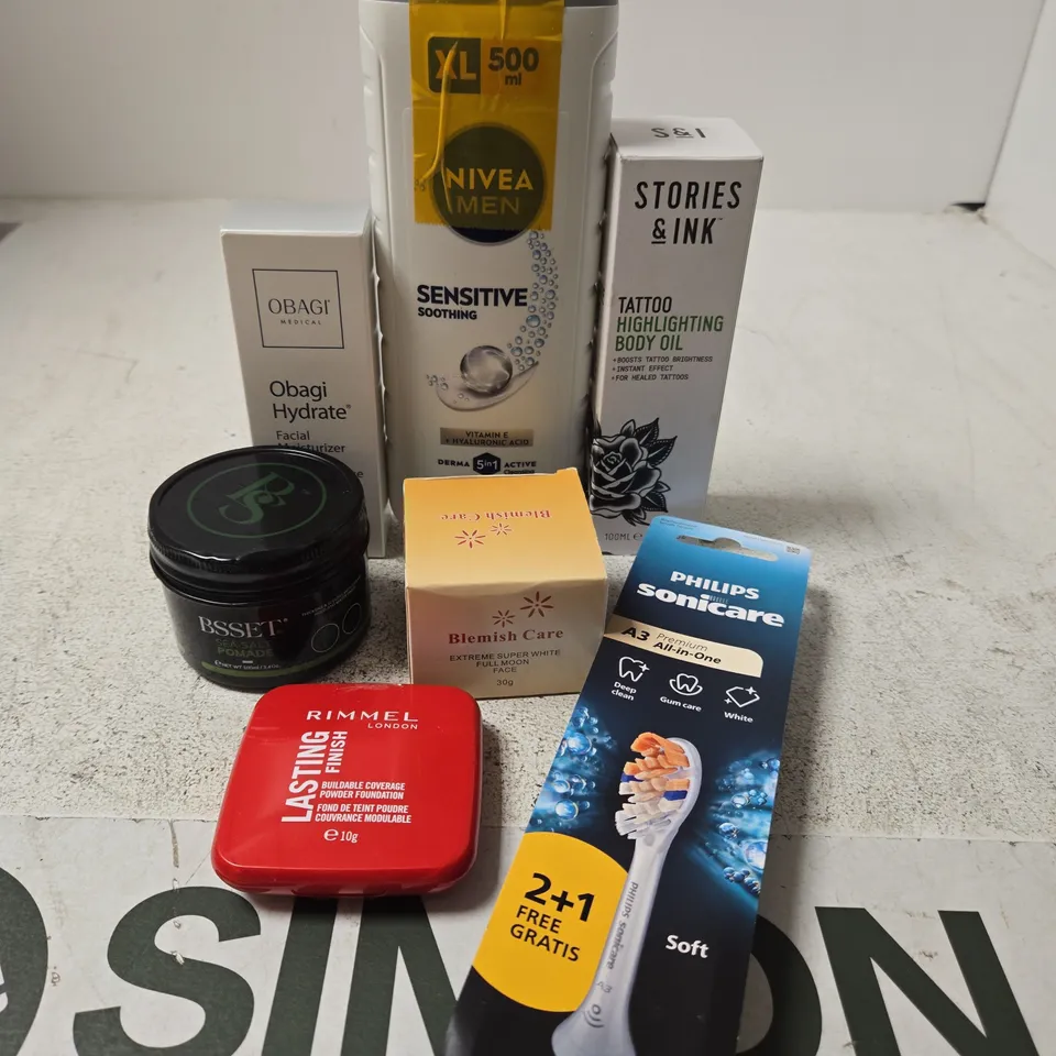 APPROXIMATELY 20 ASSORTED HEALTH & BEAUTY PRODUCTS TO INCLUDE OBAGI HYDRATE, TATTOO BODY OIL, SEA SALT POMADE ETC