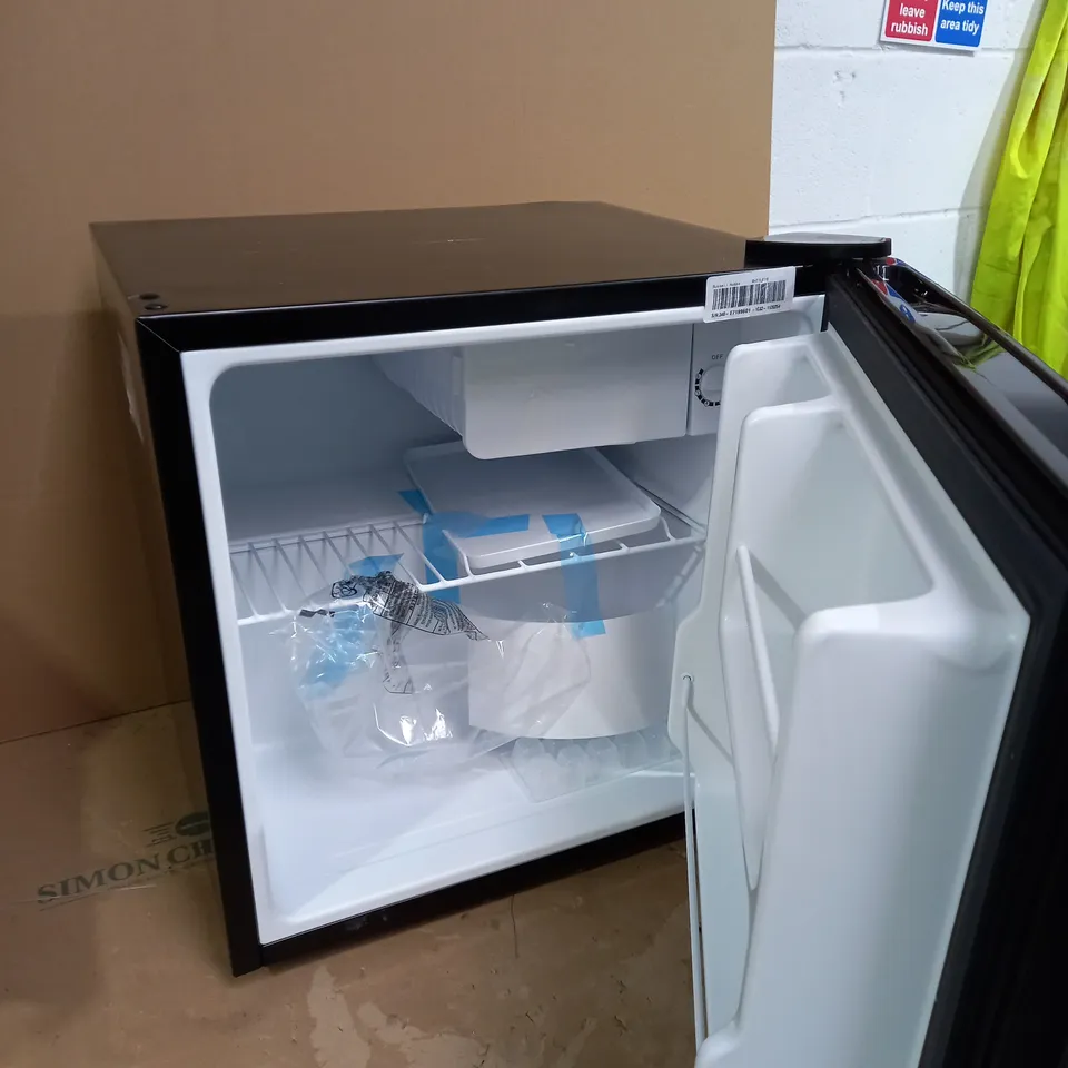 RUSSELL HOBBS KUHLA GAMER'S MINI FRIDGE COLLECTION ONLY
