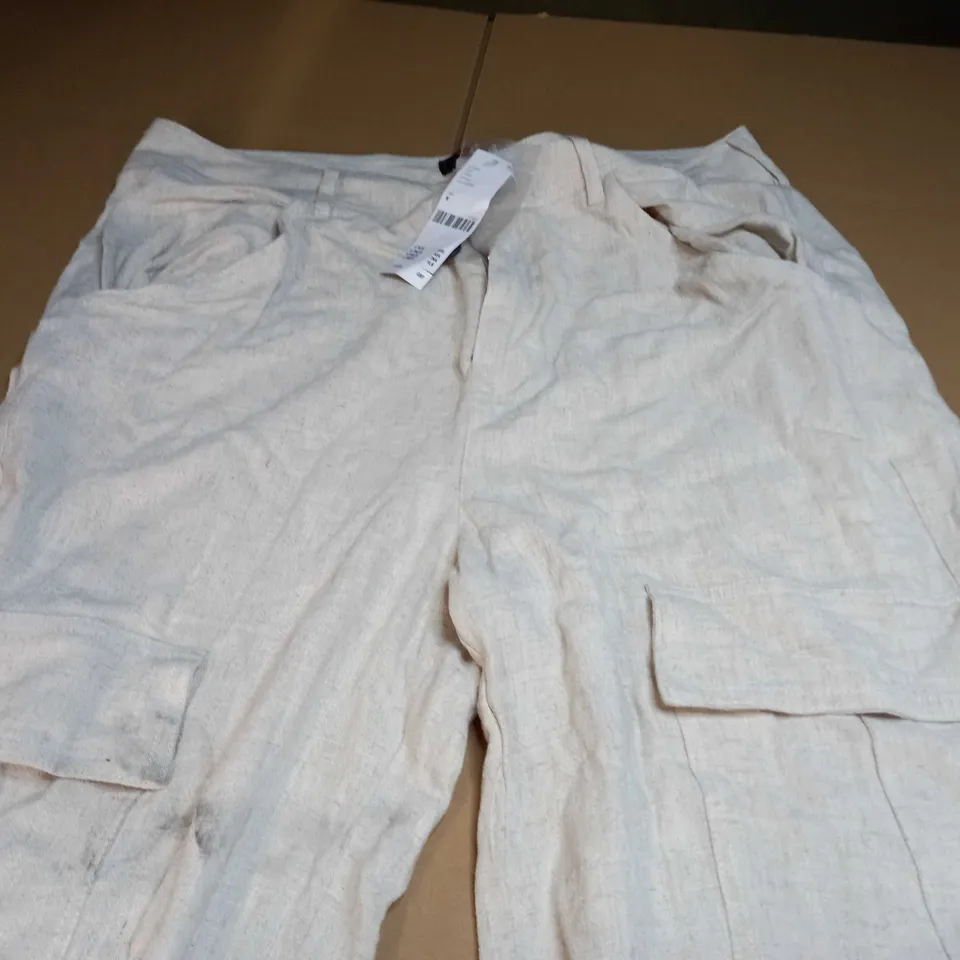 URBAN OUTFITTERS ARCHIVE THIN PANTS IN BEIGE - SIZE MEDIUM