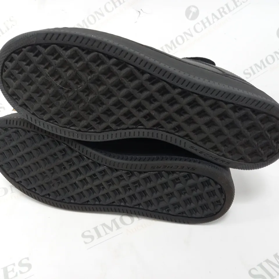 SKETCHERS AIR COOLED BLACK TRAINERS - UK 7