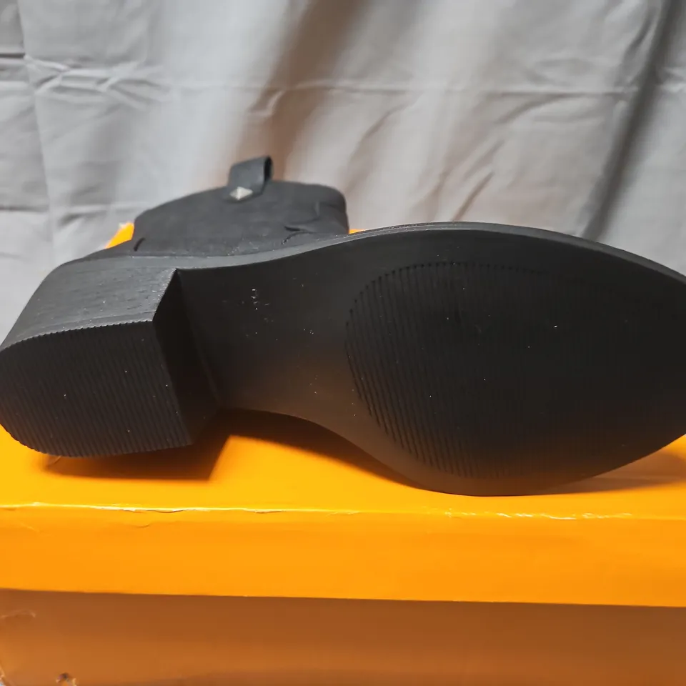 BOXED ROCKET DOG YOLANDA ROADIE PU BLACK ANKLE BOOT – UK 6 (EU 39) WOMEN