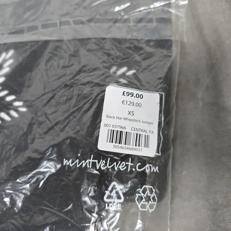 BAGGED MINT VELVET BLACK STAR WHIPSTITCH JUMPER – XS – WOMEN'S KNITWEAR