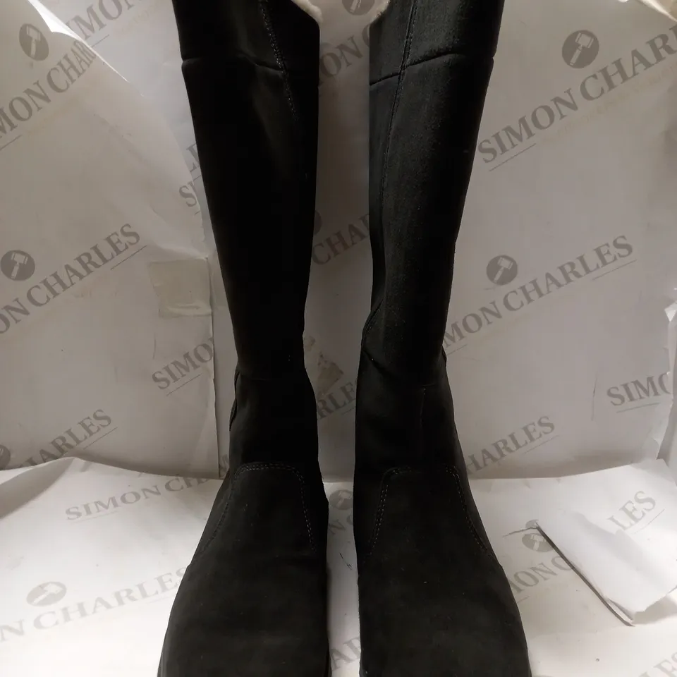 EMU AUSTRALIA "MOONTA" KNEE HIGH BOOTS - UK SIZE 6, DARK GREY