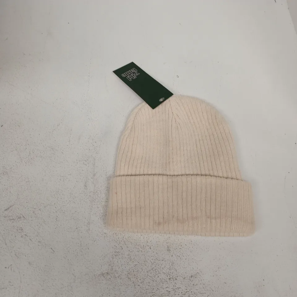 BOX OF APPROXIMATELY 12 CREAM BEANIE HATS IN ASSORTED SIZES 