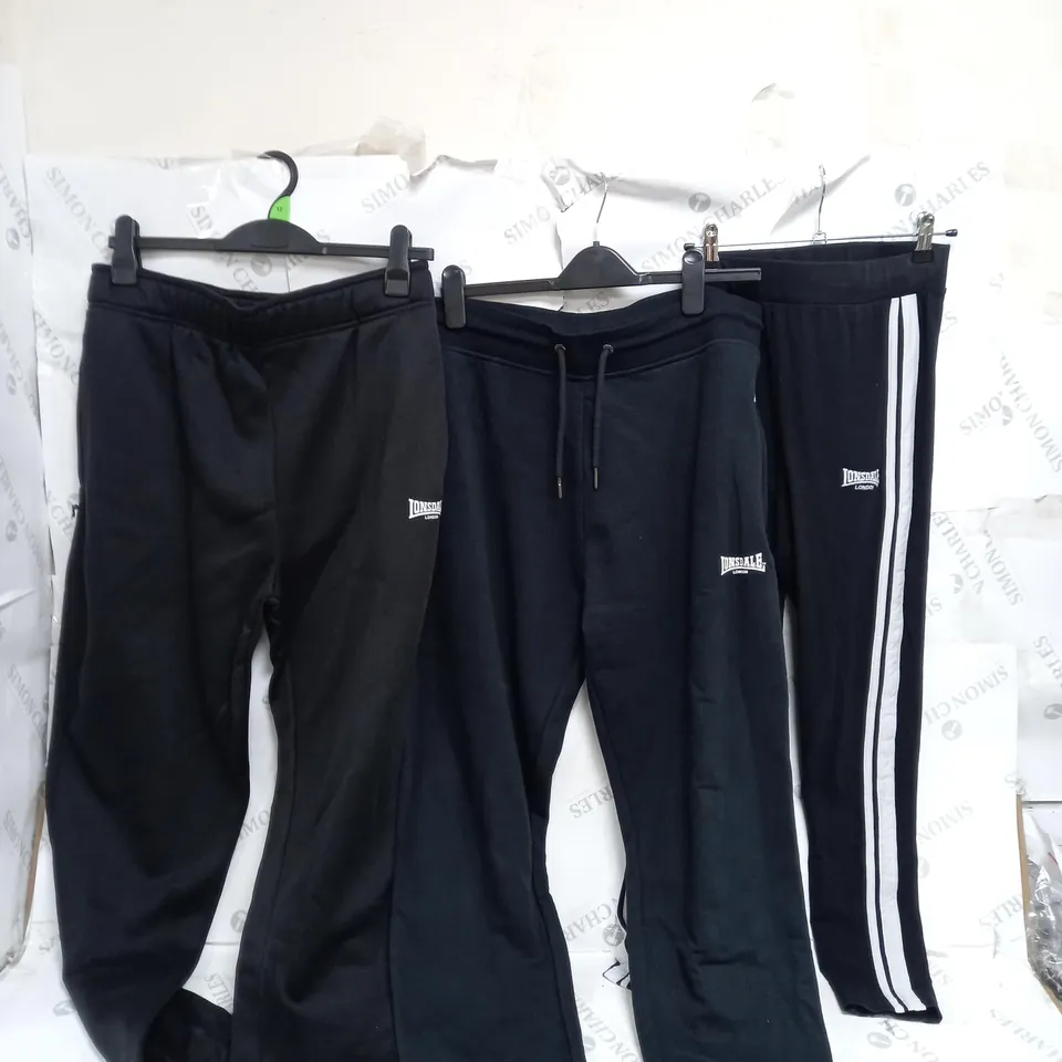 ASSORTED LONGSDALE LONDON PIECES OF CLOTHING OF VARIOUS SIZES, STYLES, AND COLOURS 