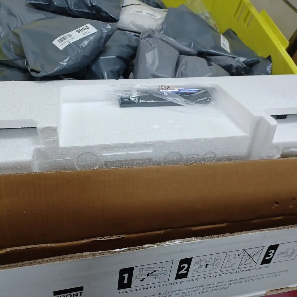 HISENSE SMART TV ULED 4K 55" TV 