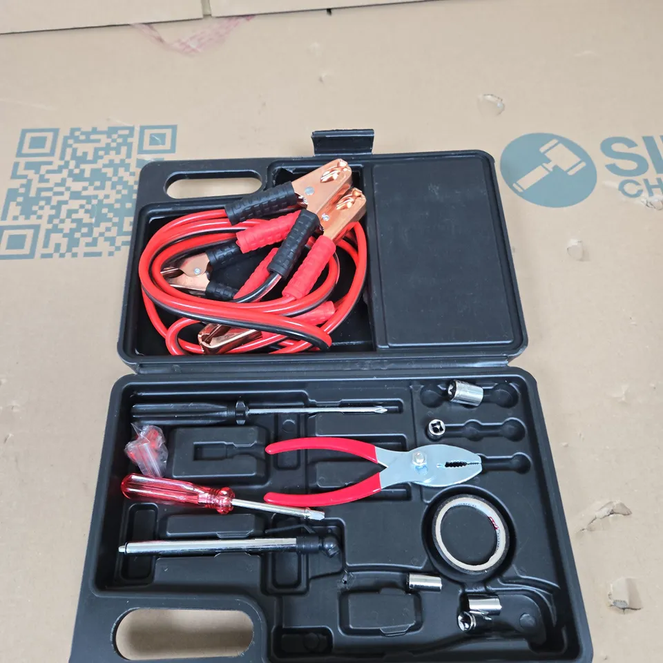 EMERGENCY JUMP LEAD KIT IN A CARRY CASE