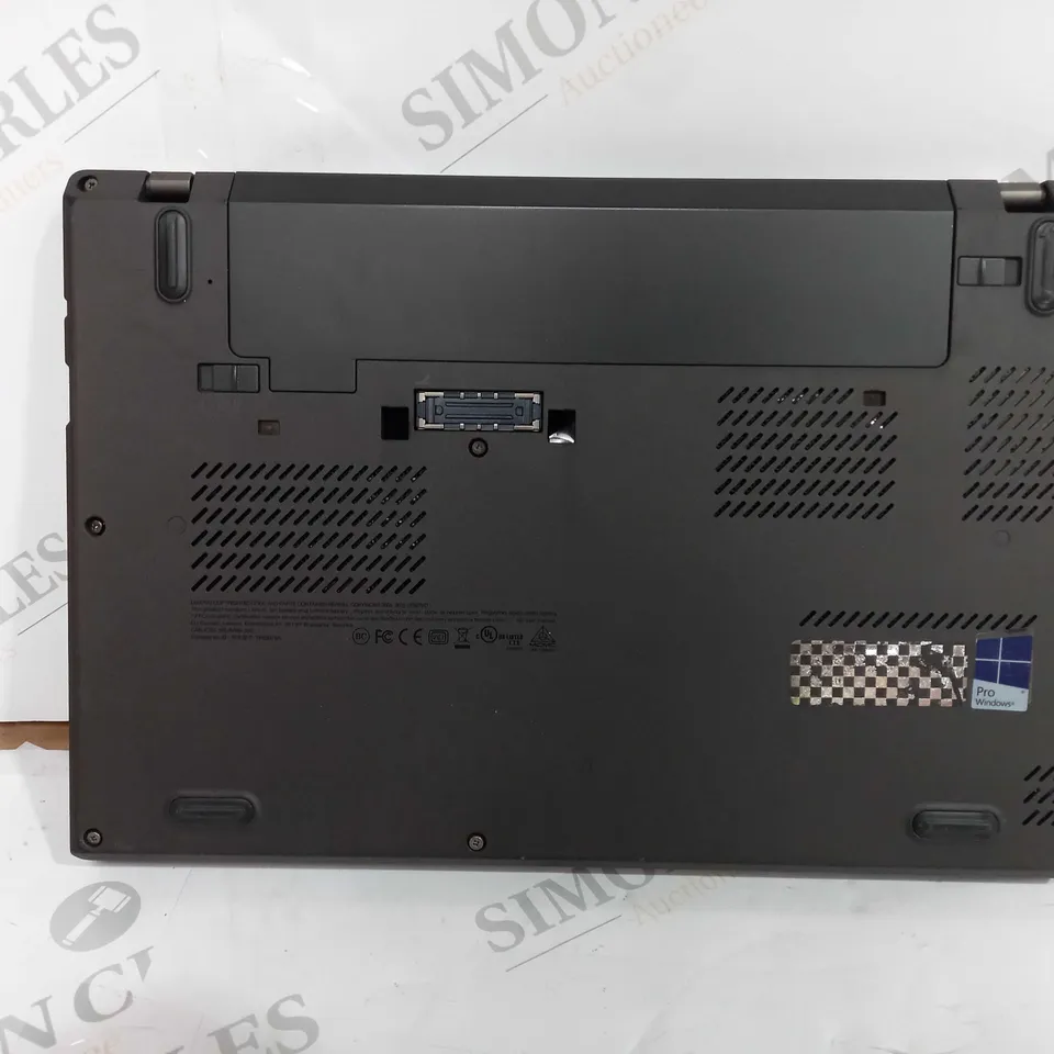 LENOVO X260 THINKPAD LAPTOP IN BLACK