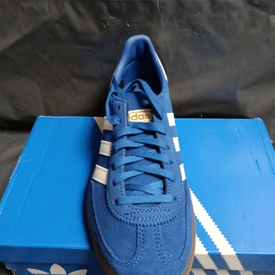 BOXED PAIR OF ADIDAS HANDBALL SPEZIAL BLUE SNEAKERS – UK 3.5 