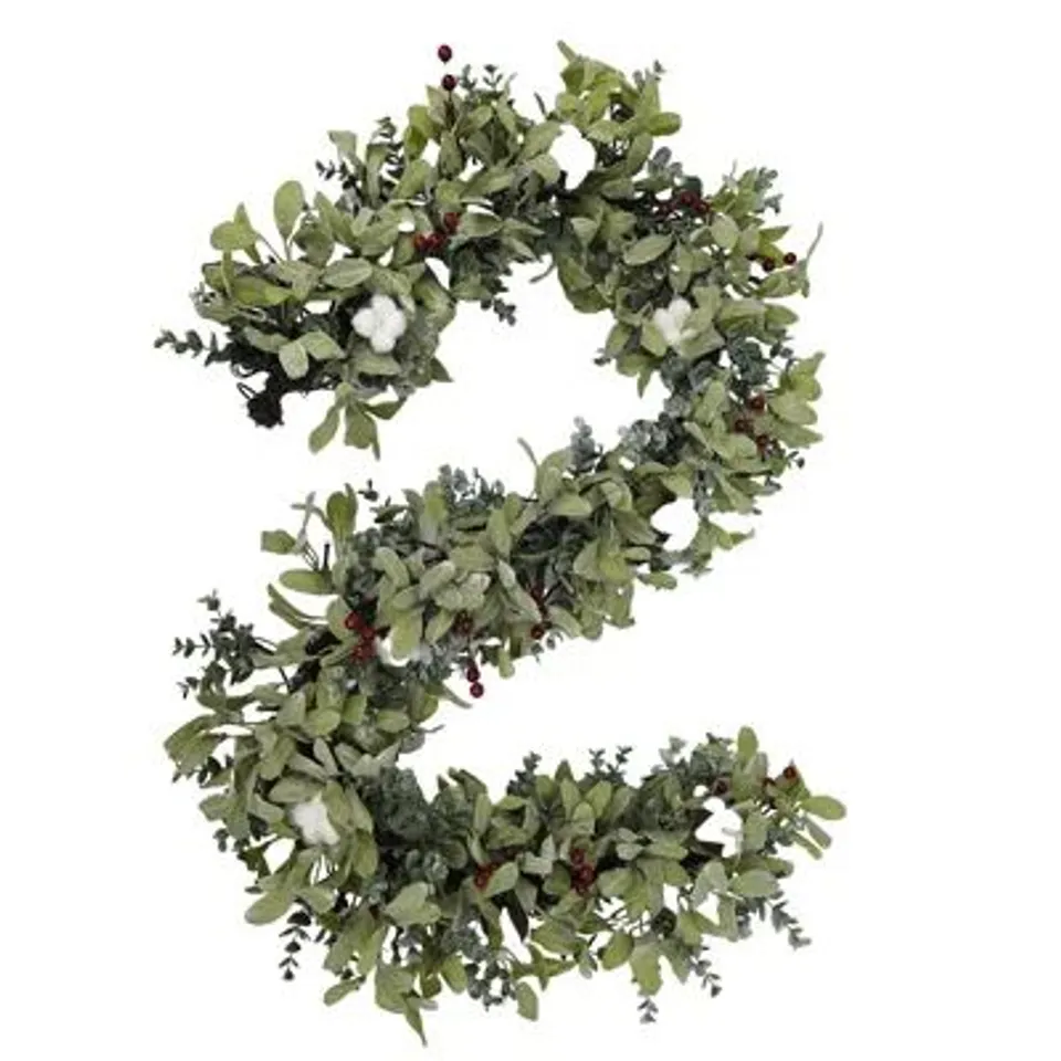 BOXED EUCALYPTUS BERRY 6FT GARLAND WITH 100 8 FUNCTION LIGHTS