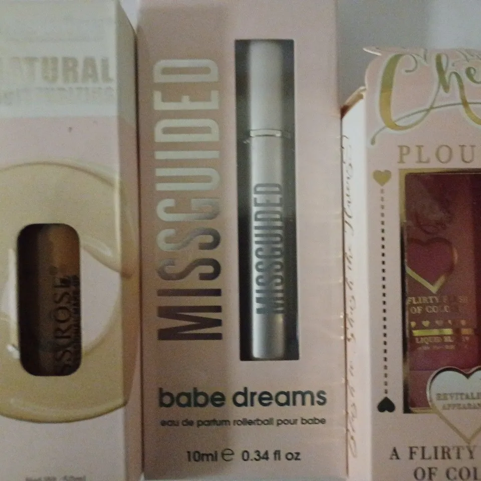 LOT OF 3 WOMEN'S HEALTH & BEAUTY PRODUCTS TO INCLUDE MISS ROSE NATURAL MOISTURISING 50ML, MISGUIDED BABE DREAMS EAU DE PARFUM ROLLERBALL 10ML AND THE CHEEK OF IT PLOUISE LIQUID BLUSH 25ML