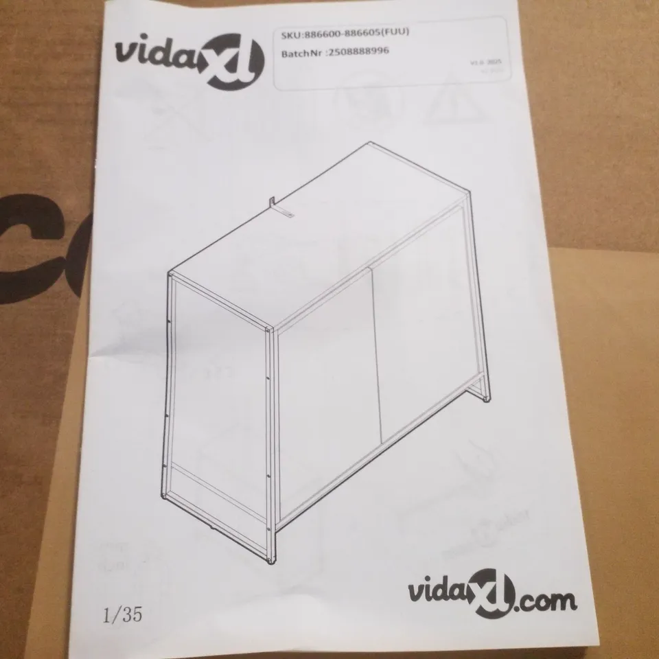 BOXED SIDEBOARD ACCENT CHAIR