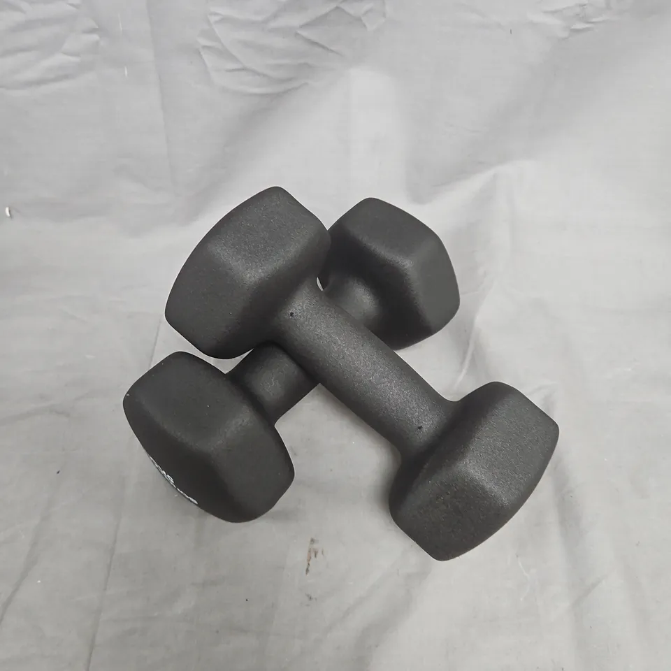 DUMBBELL – CAST IRON, BLACK - 5KG