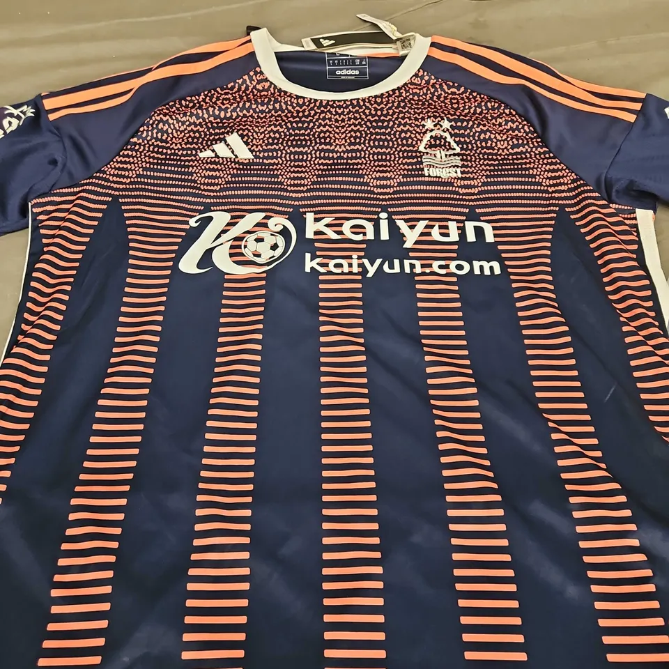 NOTTINGHAM FOREST FC THIRD JERSEY - SIZE LARGE