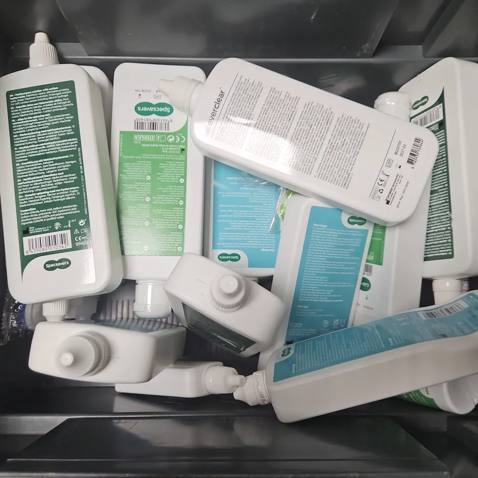 APPROXIMATELY 15 ASSORTED CONTACT LENS SOLUTIONS TO INCLUDE SPECSAVERS EASYVISION, EVERCLEAR REFRESH, ETC - COLLECTION ONLY