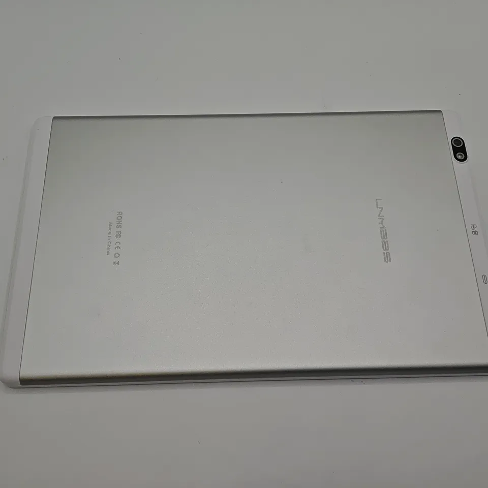 BOXED LNMBBS P40 64GB TABLET IN WHITE