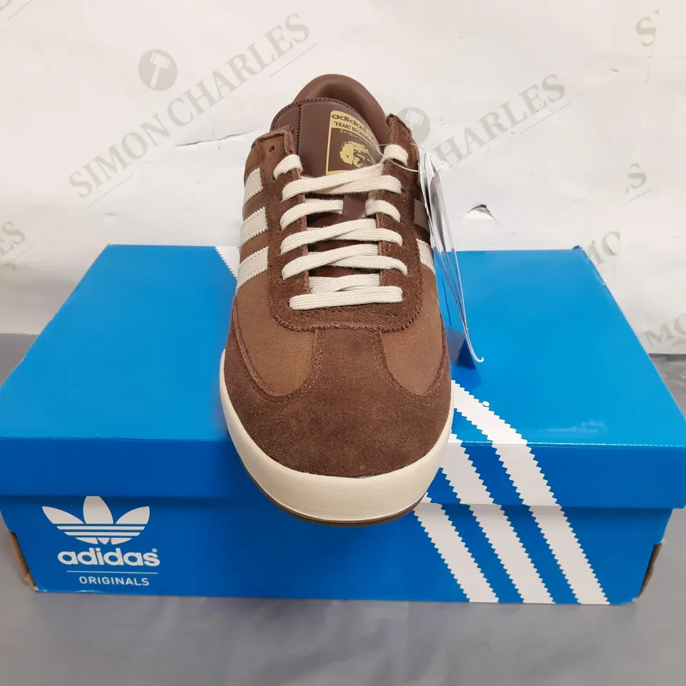 BOXED PAIR OF ADIDAS BECKENBAUER SHOES IN BROWN/WHITE UK SIZE 9