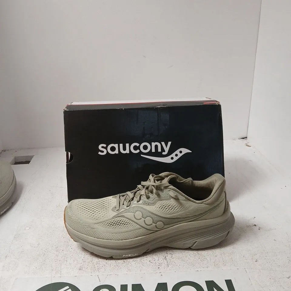 SAUCONY SAGE/GUM MEN'S RUNNING SHOES – UK12 (US 13) – BOXED