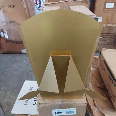 BOXED WALL LIGHT
