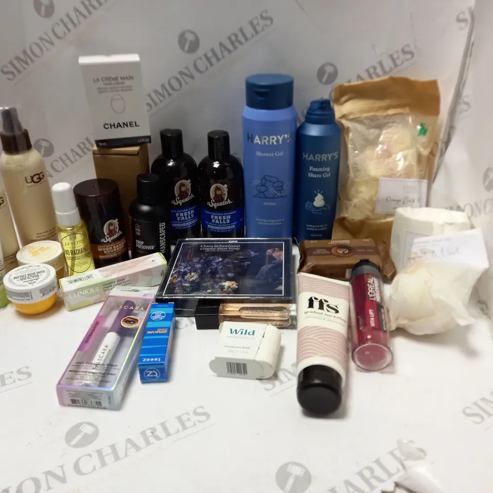 LOT OF BEAUTY PRODUCTS TO INCLUDE HARRYS SHOWER GEL, UGG WATER AND STAIN REPELLENT, ETC