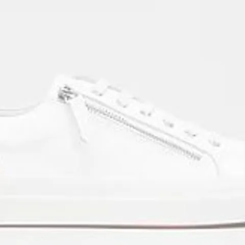RUTH LANGSFORD TRAINER WITH ZIP DETAIL WHITE LEOPARD SIZE 8