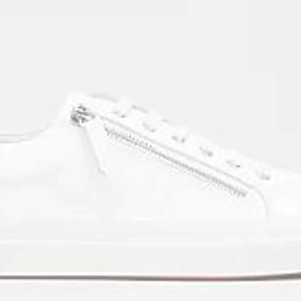 RUTH LANGSFORD TRAINER WITH ZIP DETAIL WHITE LEOPARD SIZE 8
