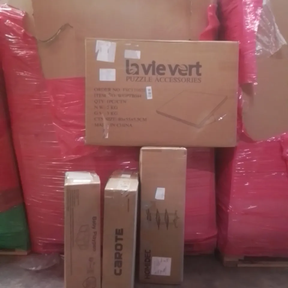 PALLET OF ASSORTED HOUSEHOLD GOODS AND FURNITURE TO INCLUDE; HOMIDEC RACK, BABY PLAY PEN, LA VIEVERT PUZZLE ACCESSORIES ETC