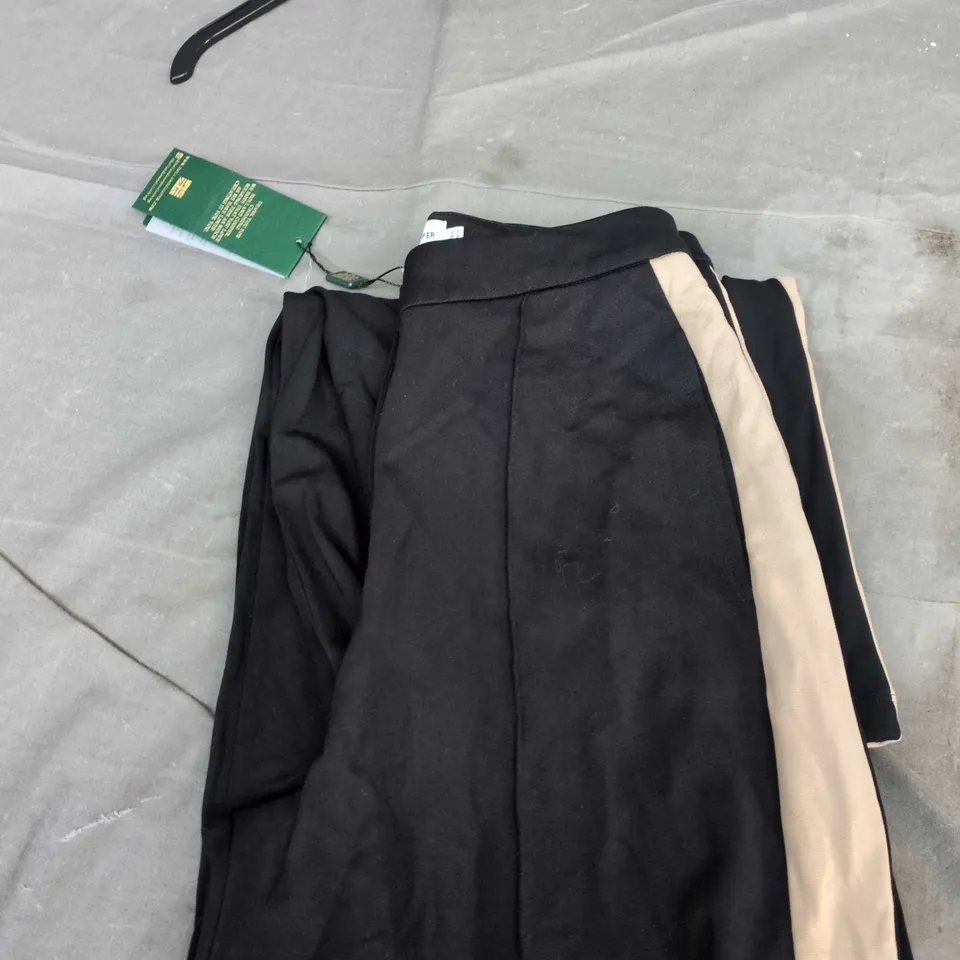 HOLLAND COOPER WOMEN'S TROUSERS WITH BEIGE SIDE STRIPE – BLACK, XS