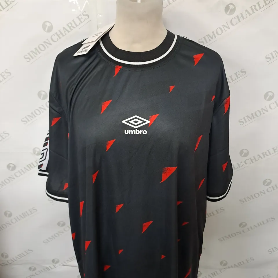 UMBRO CARLING SHORT SLEEVE TAPED JERSEY SIZE XXL