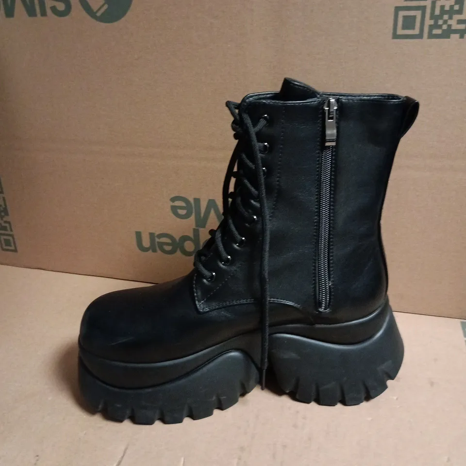 BOXED KOI RANCOR VILUN BLACK LACE UP BOOTS IN BLACK - UK6