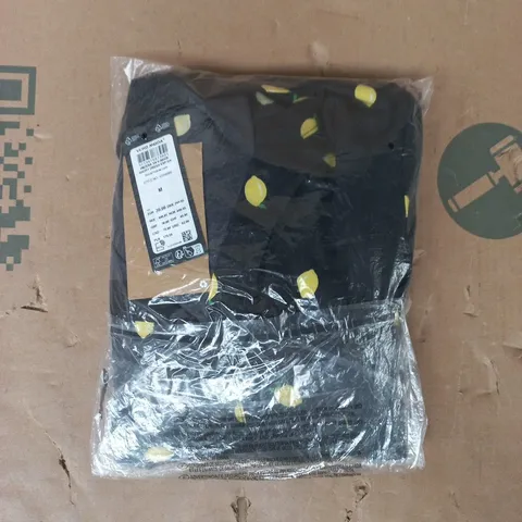 BAGGED VERO MODA 3/4 V-NECK SHORT DRESS IN BLACK W. LEMON DESIGN SIZE MEDIUM