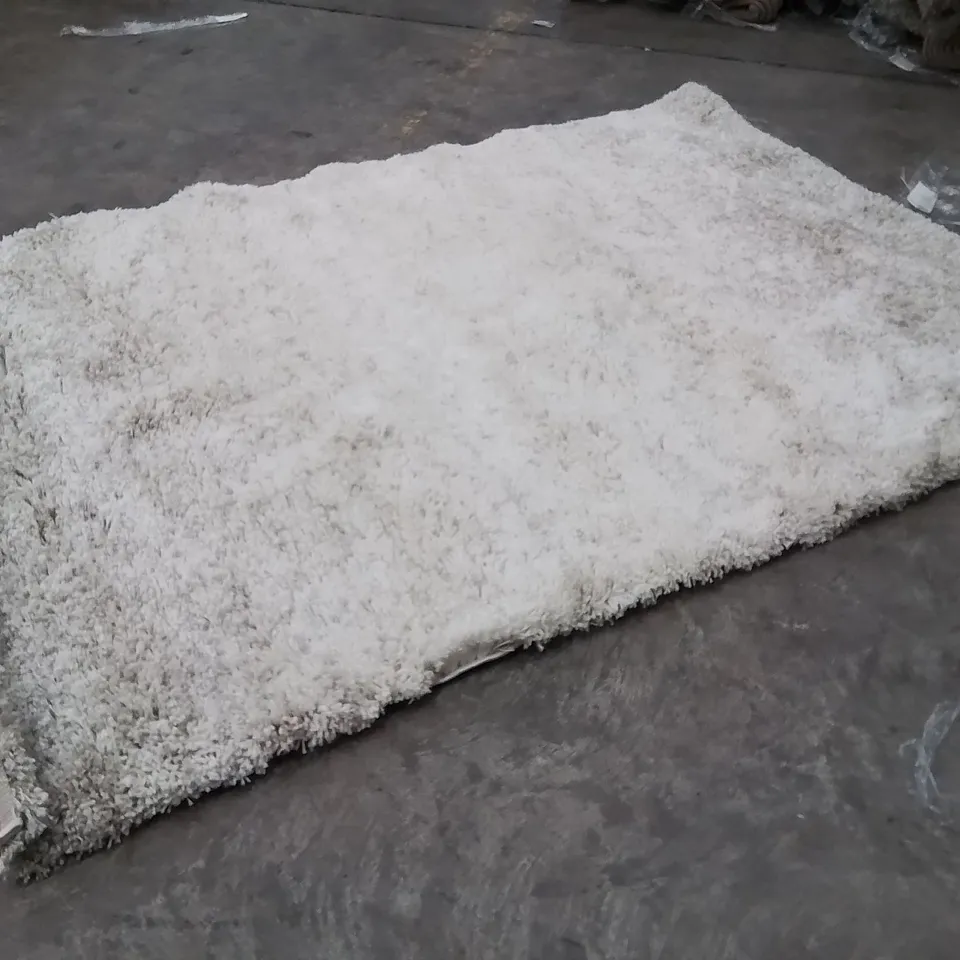 QUALITY DESIGNER AREA RUG - APPROXIMATELY 230X160CM