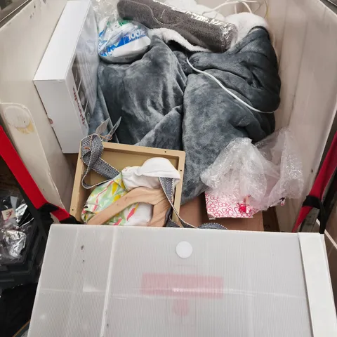 CAGE OF APPROXIMATELY 15 ASSORTED HOUSEHOLD ITEMS - COLLECTION ONLY