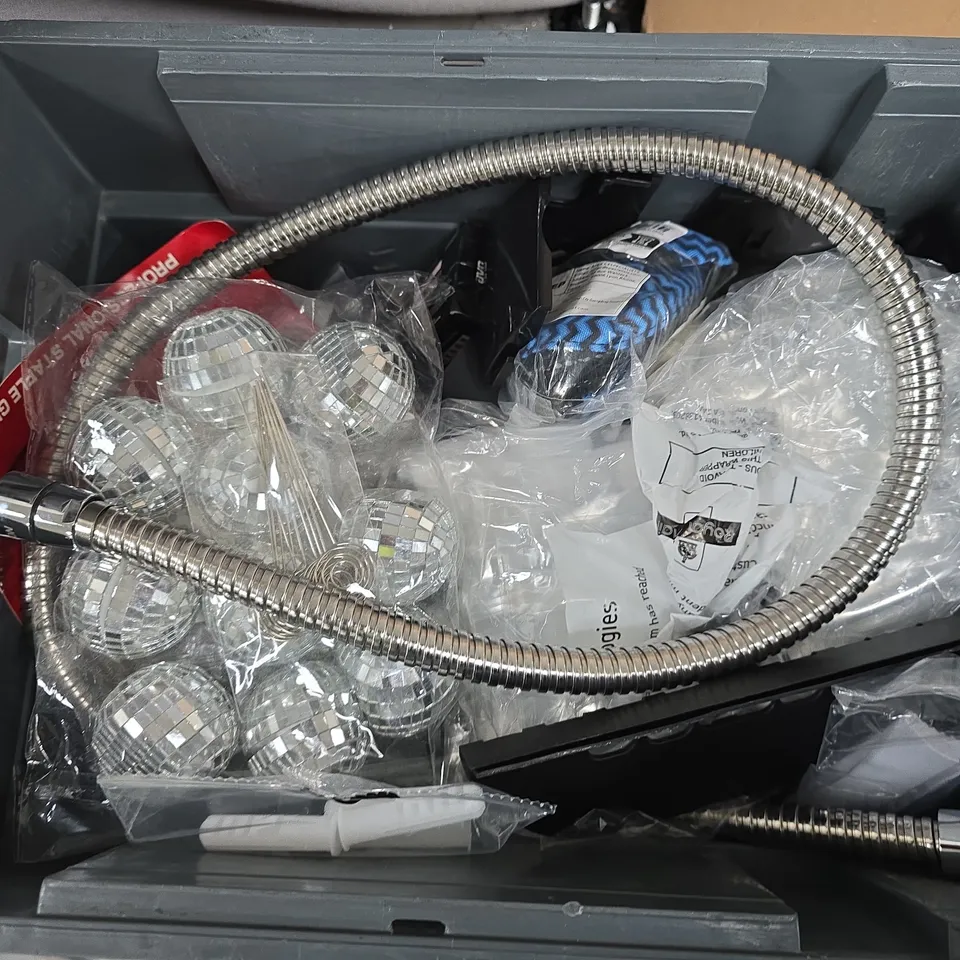 APPROXIMATELY 15 ASSORTED HOUSEHOLD PRODUCTS TO INCLUDE SHOWER HEAD, CURTAIN TIEBACK ROPE, SOLDERING TIPS ETC 