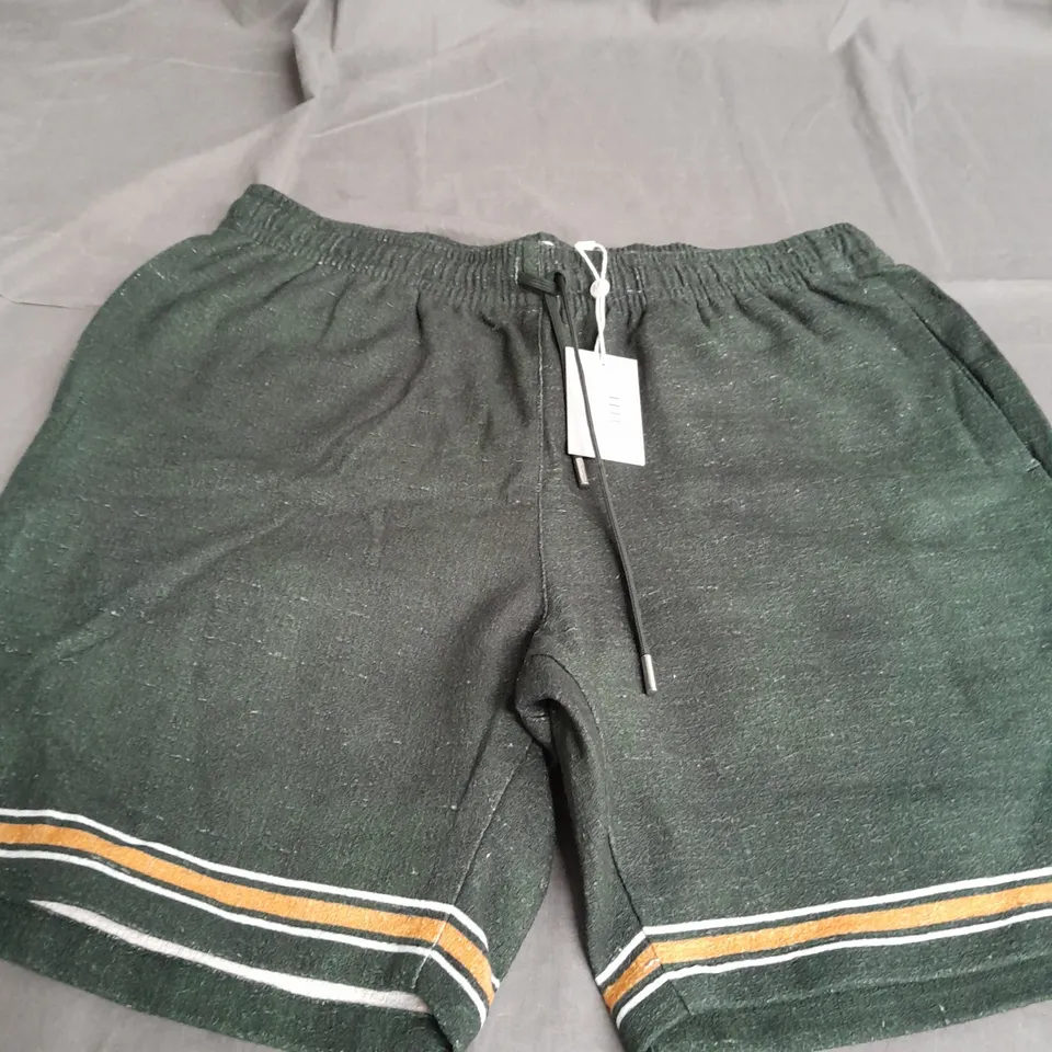 MOSS GREEN SHORTS SIZE M
