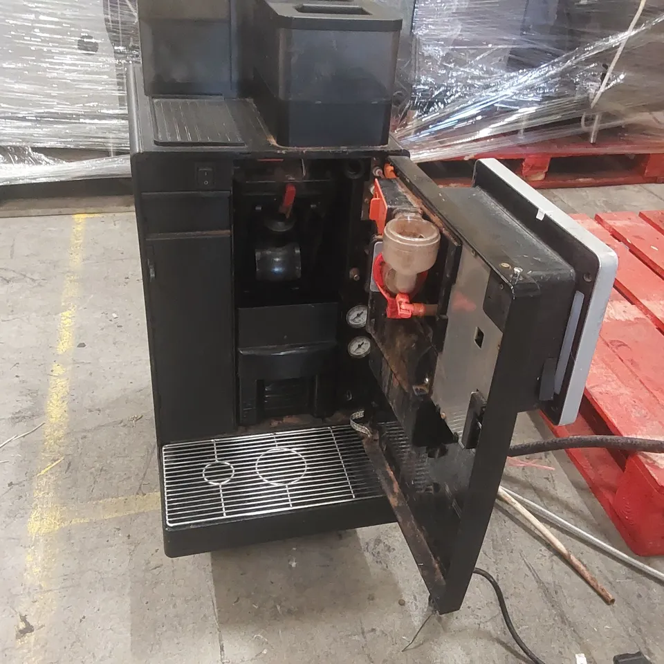 FRANKE A600 COMMERCIAL COFFEE MACHINE