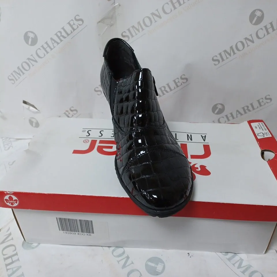 BOXED PAIR OF RIEKER SHOE BOOTS IN BLACK/CROCODILE SIZE 6
