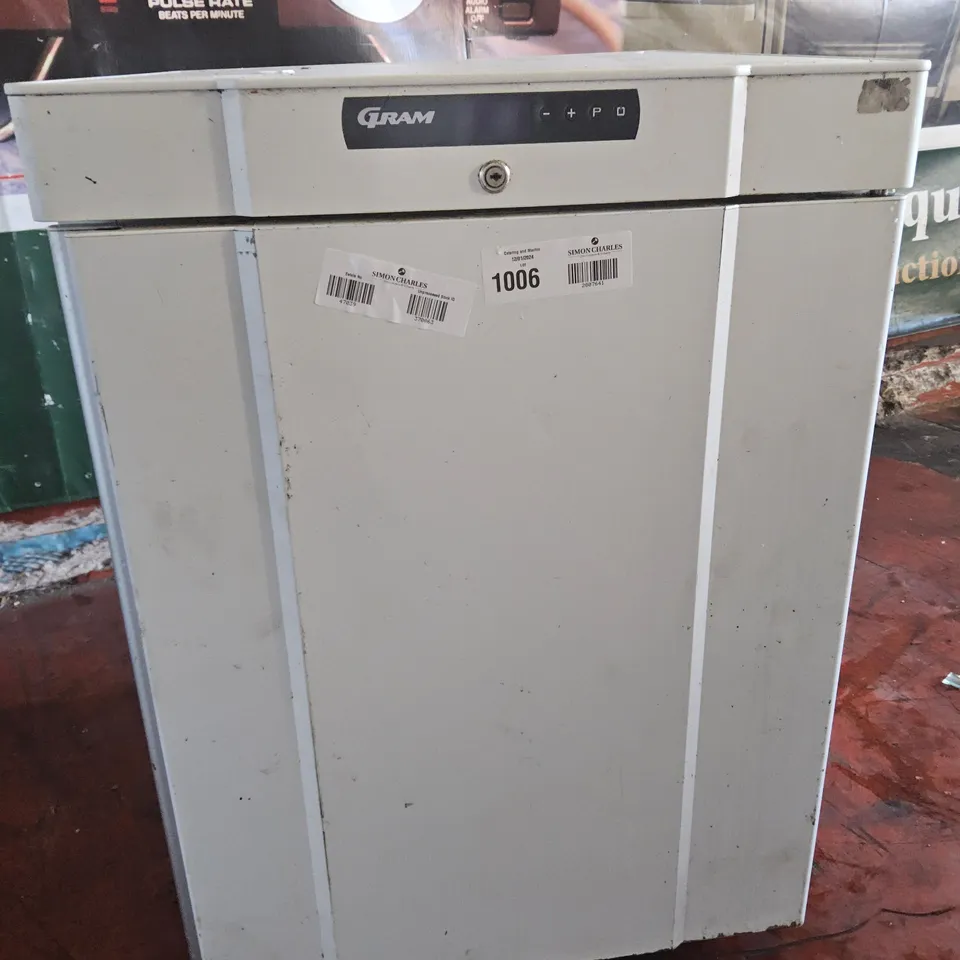 GRAM UNDER COUNTER FRIDGE WHITE