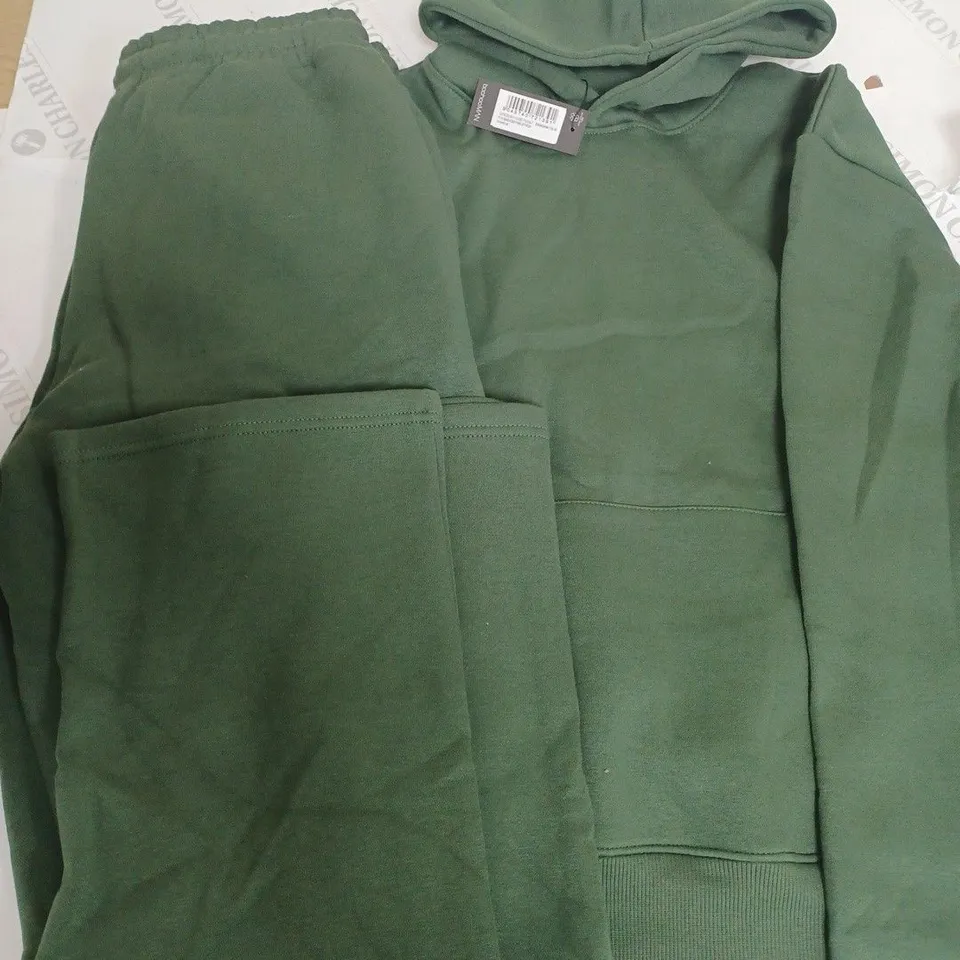 BOOHOO MAN OVERSIZED BOXY TRACKSUIT IN GREEN - M