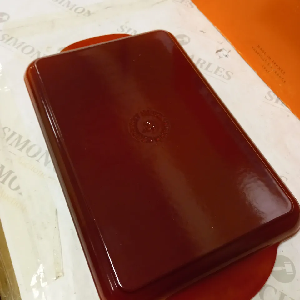 LE CREUSET ENAMELLED CAST IRON RECTANGULAR GRILL