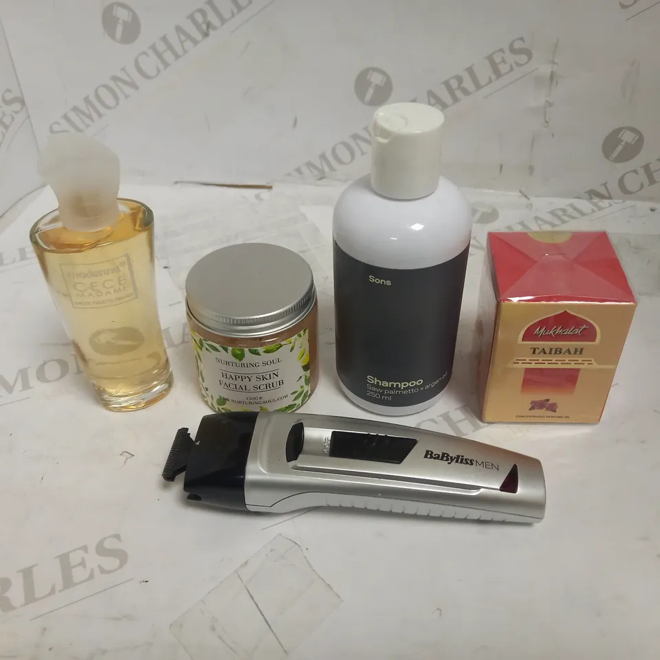 LOT OF APPROXIMATELY 20 ASSORTED HEALTH & BEAUTY ITEMS, TO INCLUDE FACE SCRUB, HAIR TRIMMMER, MADONNA PERFUME, ETC