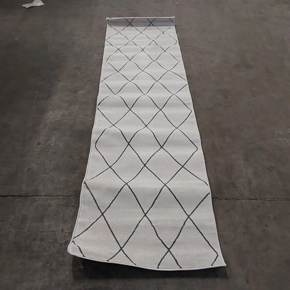 BRAND NEW BAGGED PACO HOME HARAL RUG - 300 x 80cm