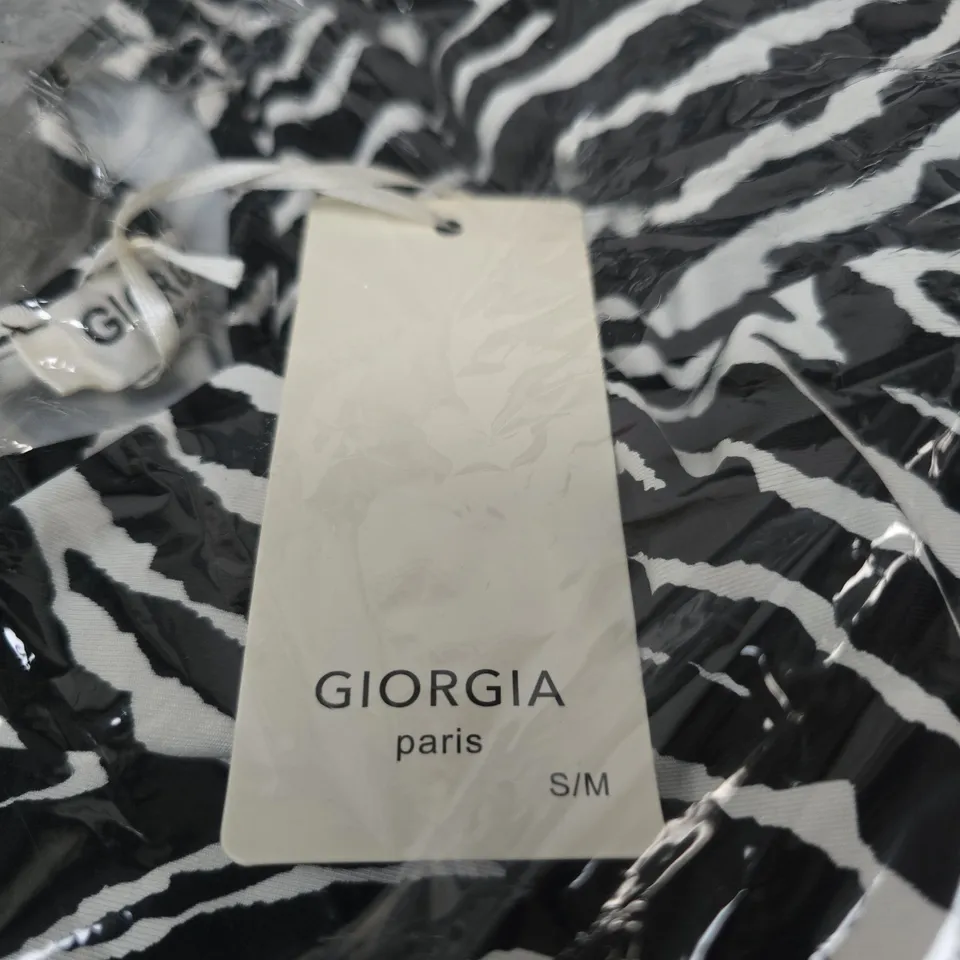 GIORGIA PARIS ZEBRA CHIC MONOCHROME ANIMAL PRINT GARMENT – WOMEN’S, S/M