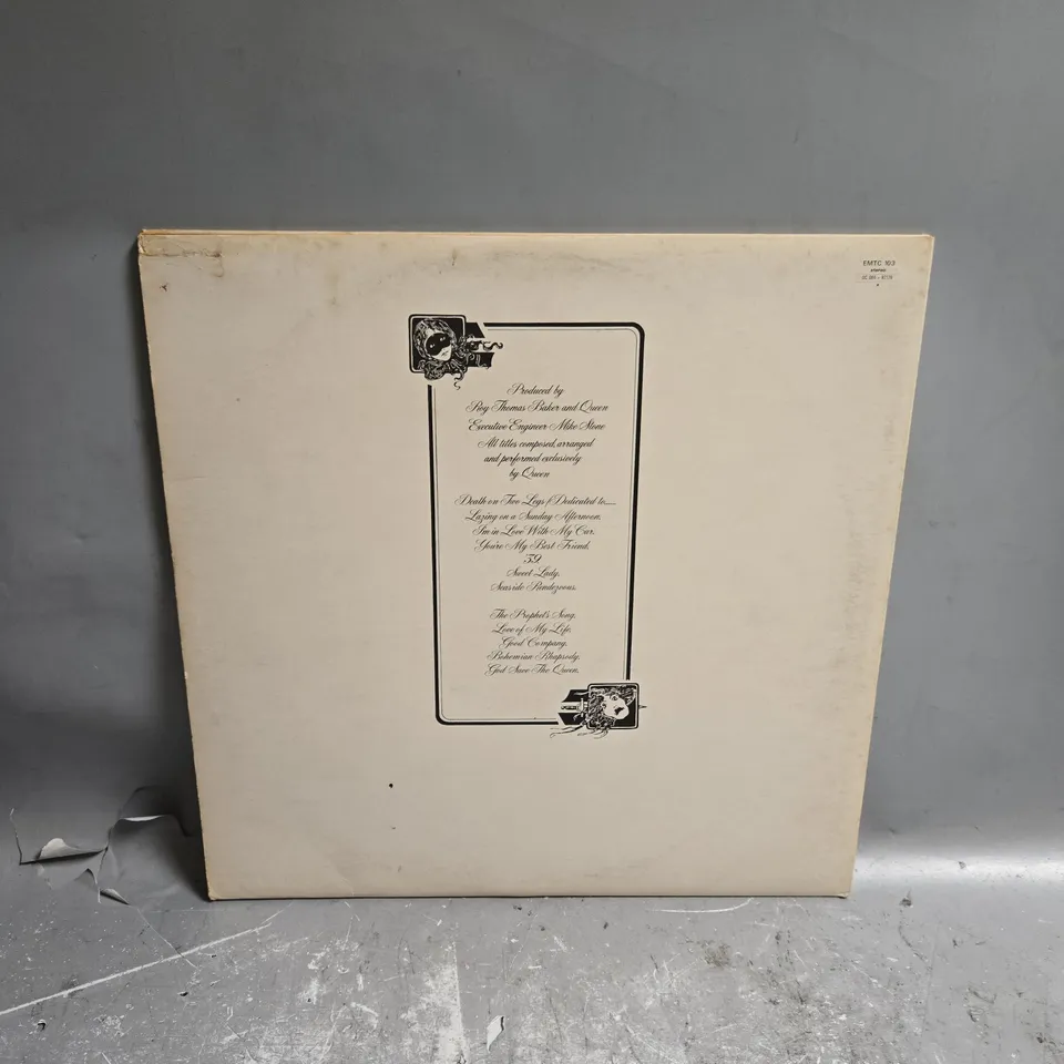 QUEEN A NIGHT AT THE OPERA VINYL 