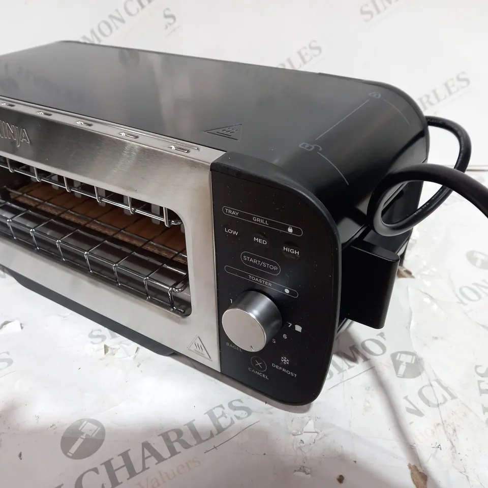 BOXED NINJA 2 IN 1 TOASTER & GRILL ST100UK