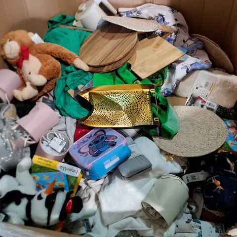 PALLET OF ASSORTED BEDDING AND HOUSEHOLD ITEMS TO INCLUDE STITCH LUNCH BOX, DUVET SETS, LAMPS AND PLUSHIES