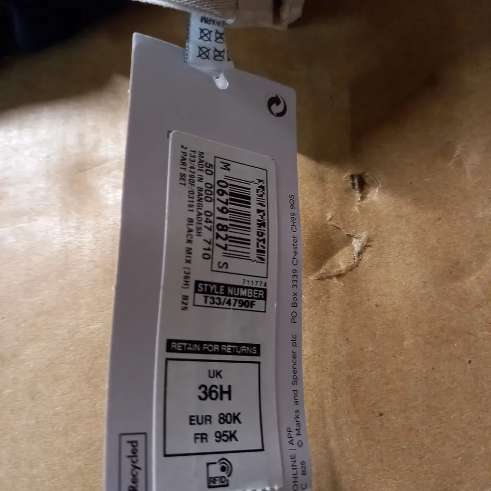 PACK OF 2 M&S FULL CUP BRAS - BLACK/CREAM SIZE 36H